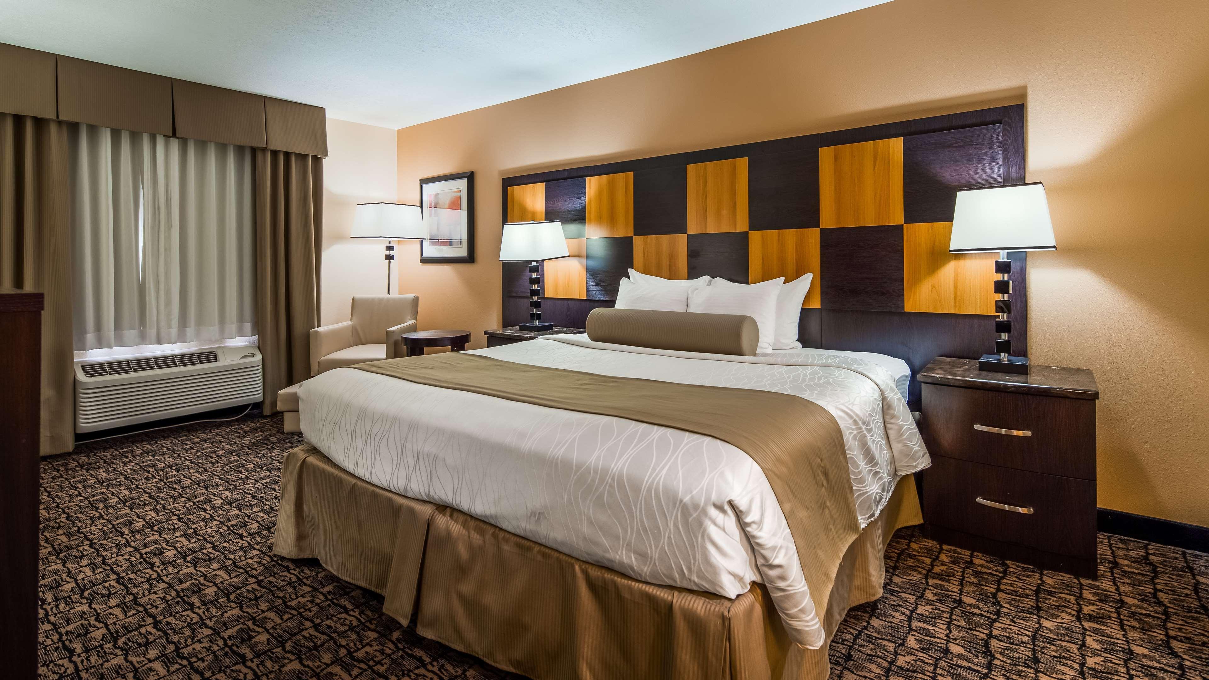 Best Western Plus - Wendover Inn Экстерьер фото
