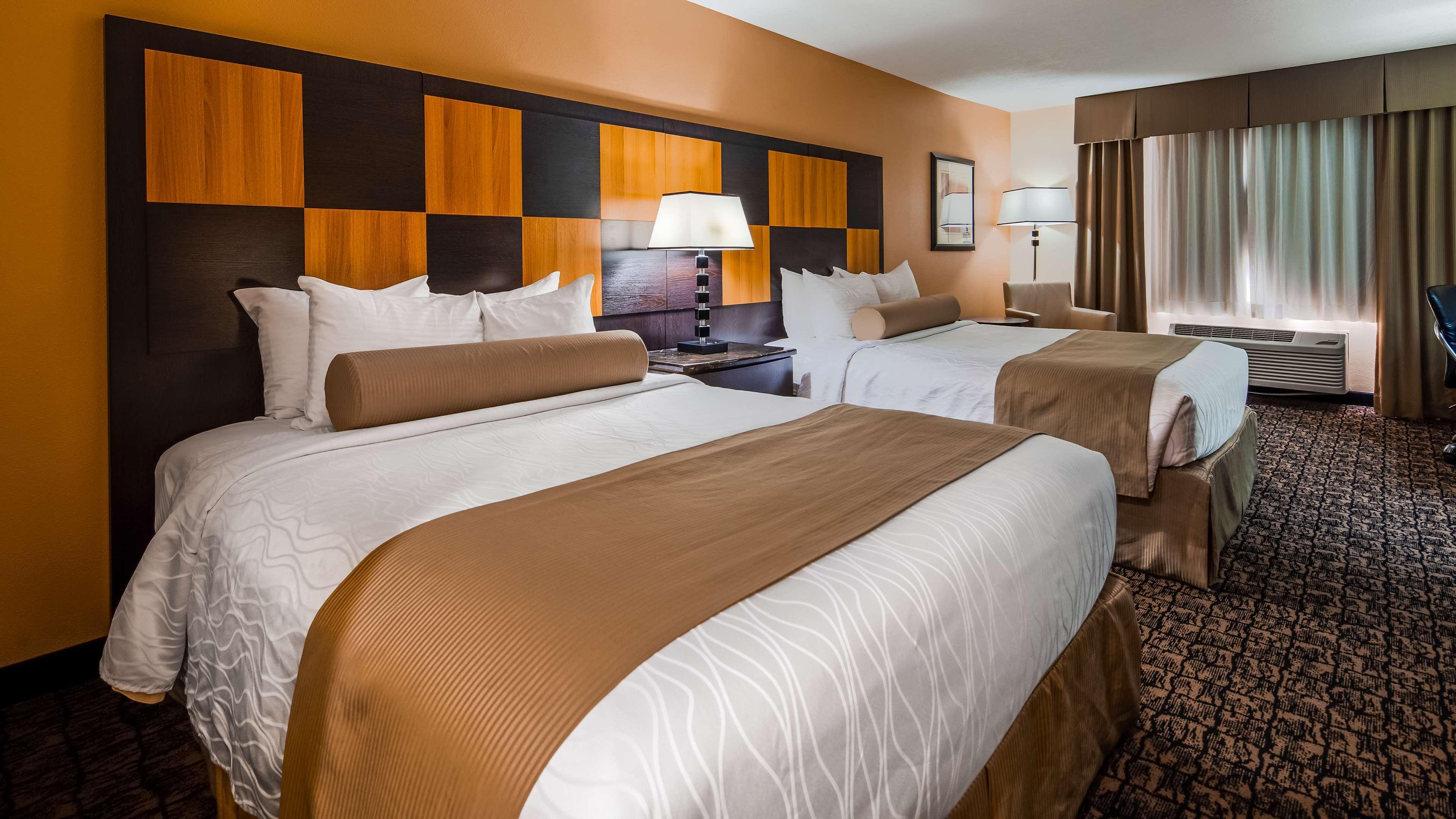 Best Western Plus - Wendover Inn Экстерьер фото